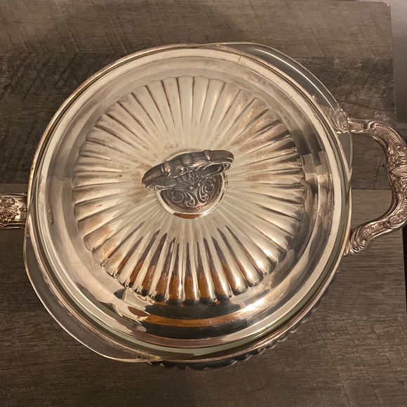 Vintage silver plate casserole/bowl wooden handle with lid - Picture 4 of 16